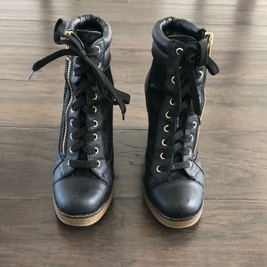 REPORT WEDGE BOOTS BLACK